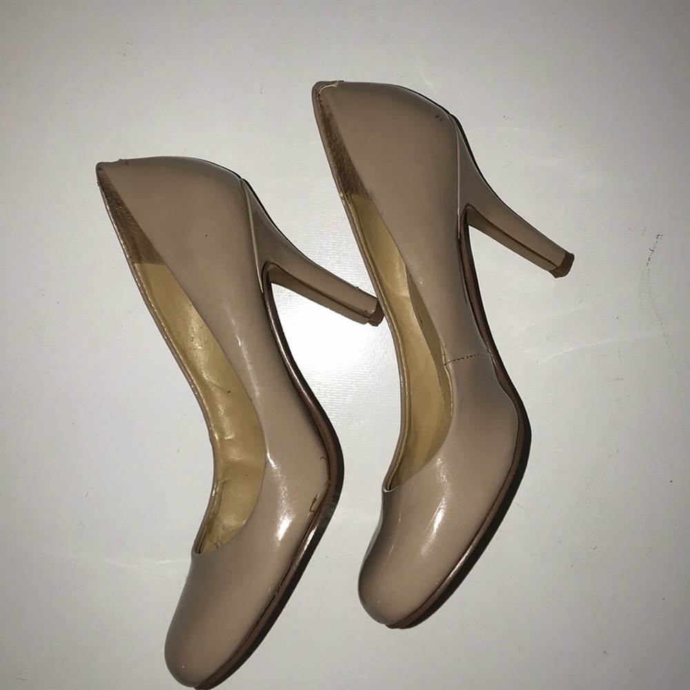 Shoes - Picture 2 of 3